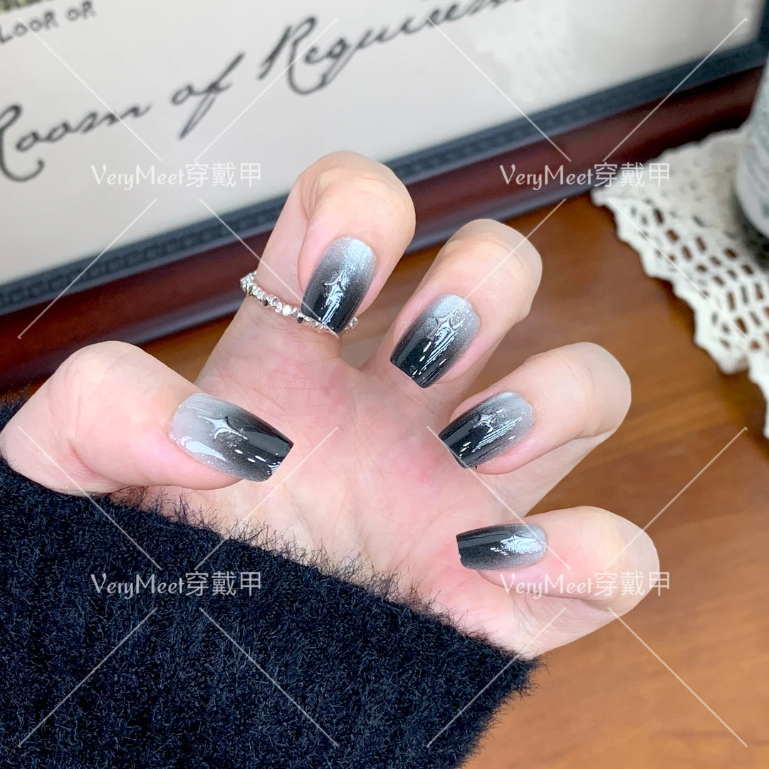 VeryMeet穿戴甲黑色渐变暗黑风小星星短方甲辣妹风y2k美甲贴片028