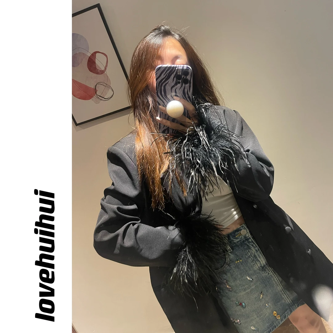 lovehuihui《气场全开》超有范鸵鸟毛袖口装饰大款西装外套