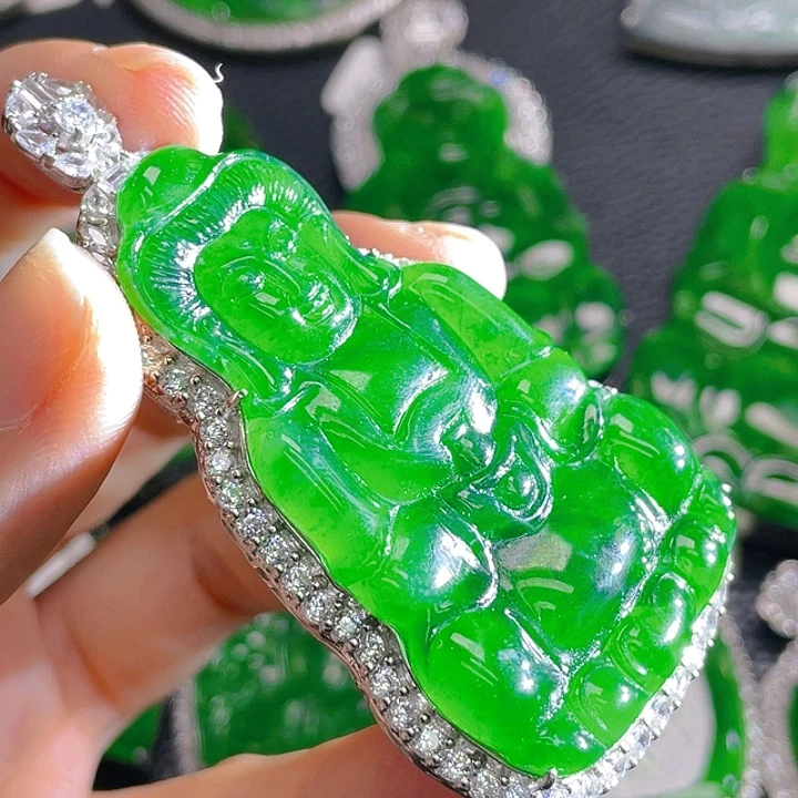 翡翠颈饰未镶嵌67，