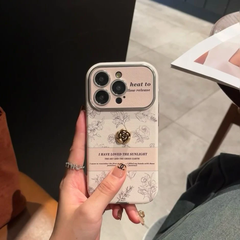 小众复古立体山茶花适用15promax手机壳苹果14女iPhone13/12软11