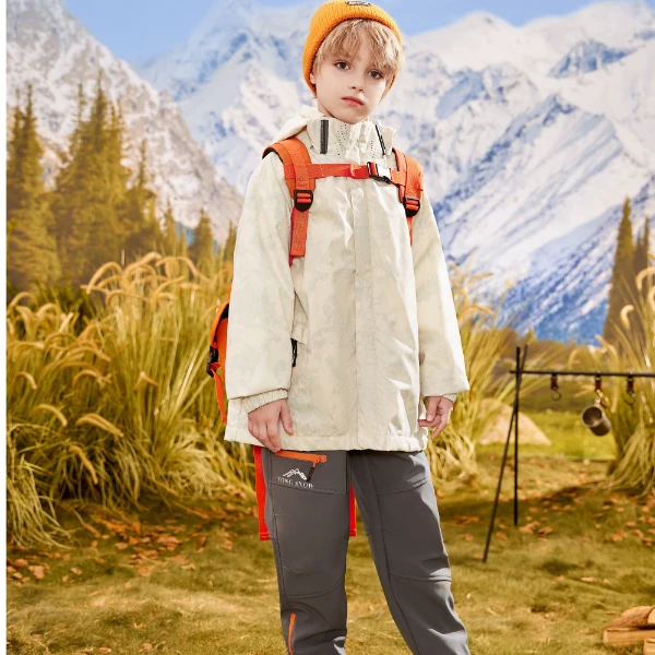 雪中飞冲锋衣童装冲锋衣休闲防风户外连帽防水春秋中大童秋季