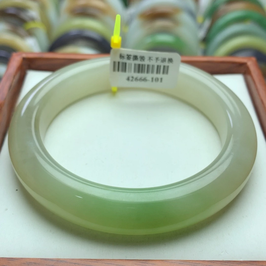 和田玉手镯未镶嵌57 58