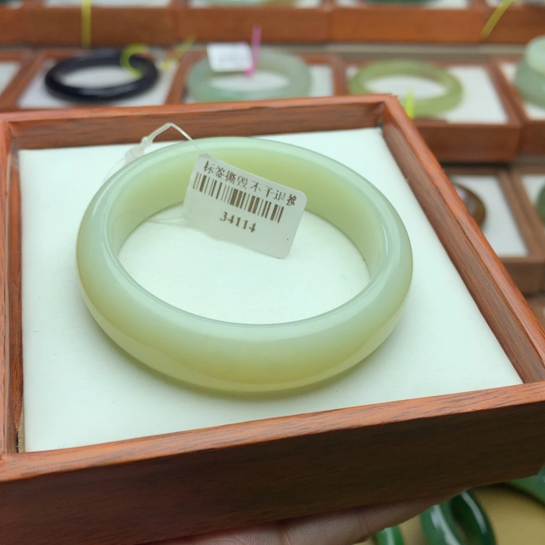 和田玉手镯未镶嵌51.1