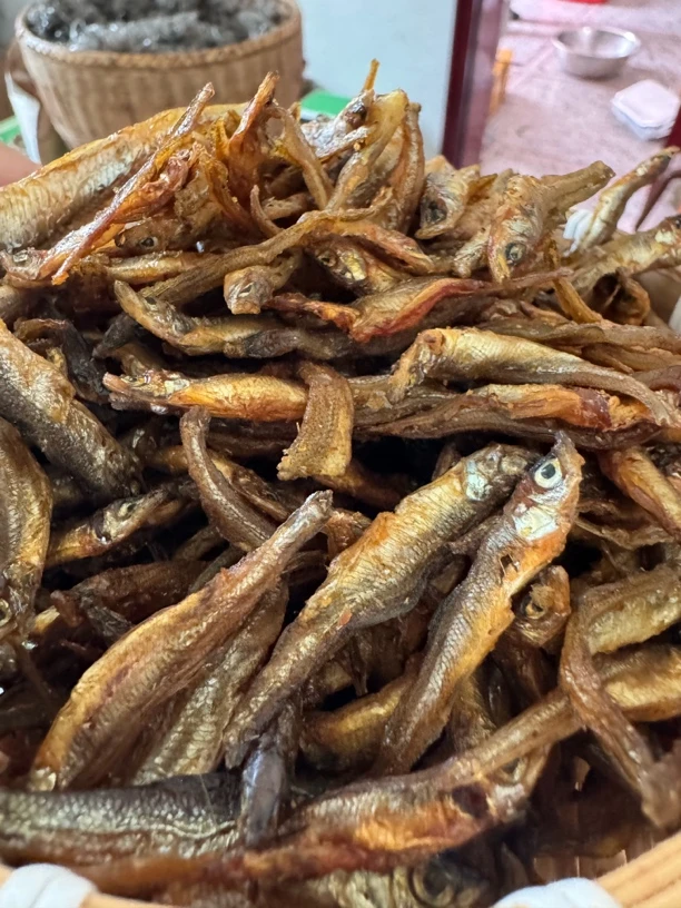 正宗本地烟熏干江鱼仔