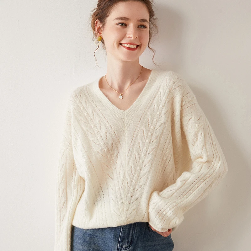 樰珺慵懒风女士V领针织衫百搭时尚绞花羊绒衫