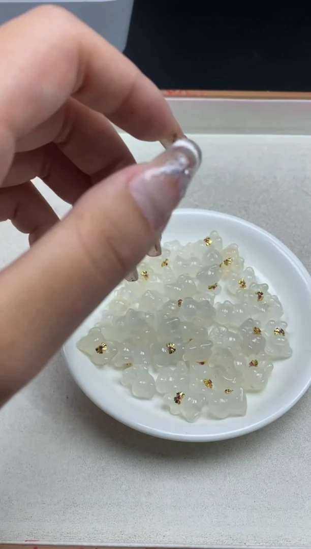 【闪购商品】玛瑙/玉髓颈饰未镶嵌荔枝冻小熊10￥2