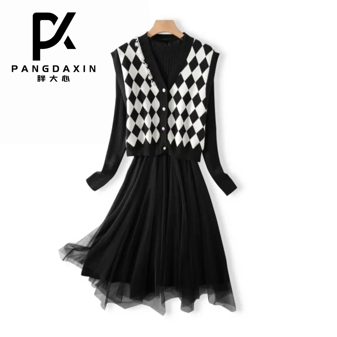 【胖大心】大码女装冬季新款胖mm菱格针织马甲套装连衣裙26878372