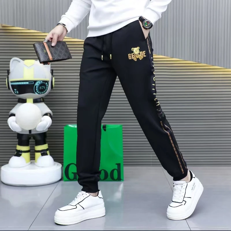 春夏潮牌男裤子小熊束脚裤男修身舒适弹力松紧腰休闲长裤5550男士