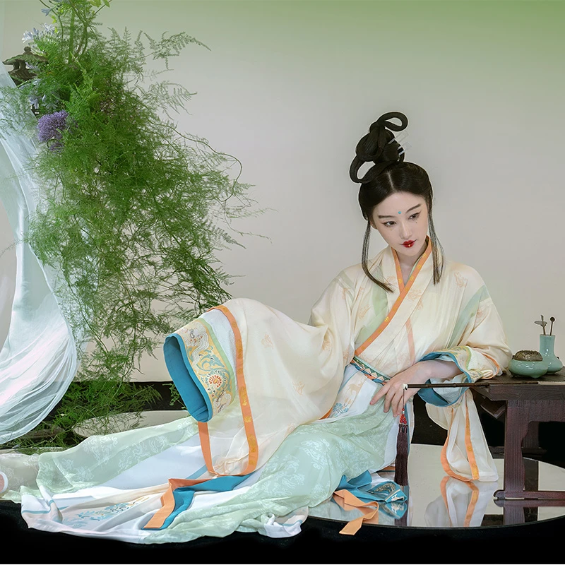 【特惠微瑕】重回汉唐  九歌赋  正品原创直领大襟襦宽袖襦十二破裙