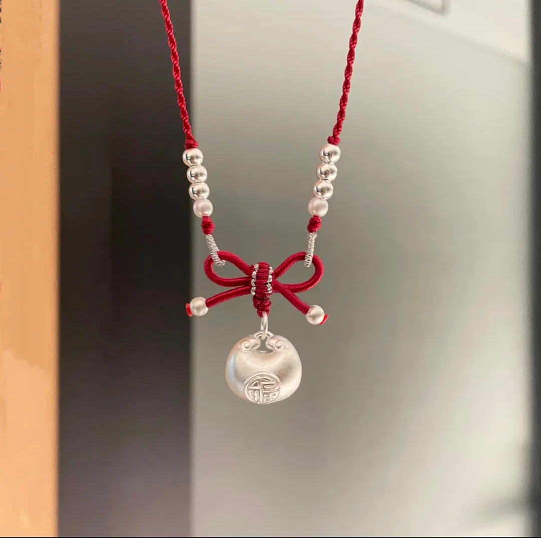 吊坠足银 小胖福蝴蝶结足银999吊坠小众设计纯银编绳项链在逃公主