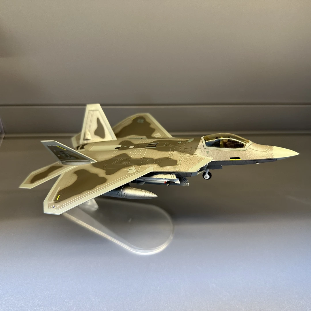 【F22 猛禽合金战斗机】1:100 野兽模式（合金+ABS工程塑料）