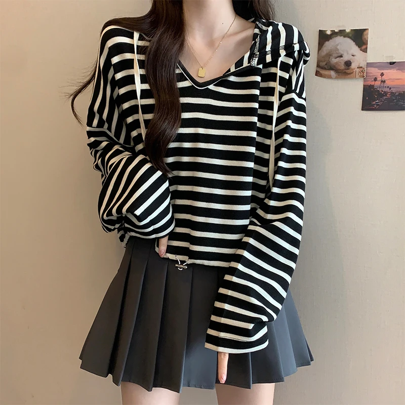 大码遮肚子撞色条纹连帽卫衣女春秋胖妹妹显瘦慵懒风长袖t恤上衣