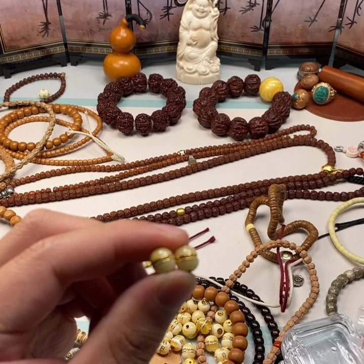 蜜蜡裸石未镶嵌142525555555858