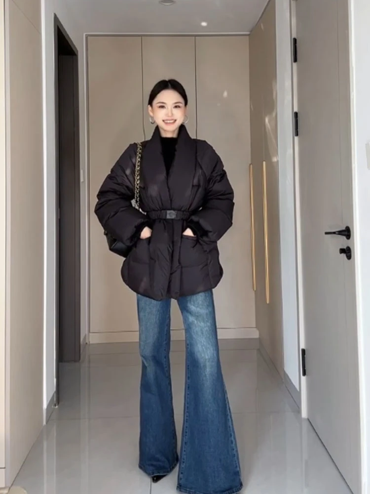 黑色收腰v领面包服女2024年冬季新款高级感气质加厚保暖棉服外套