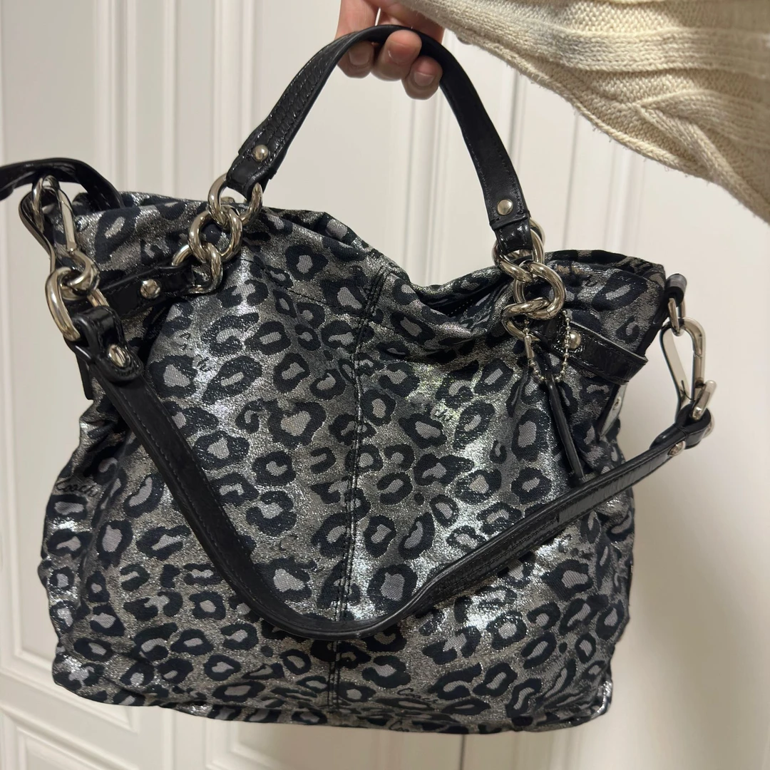 银河细闪高稀豹纹腋下包