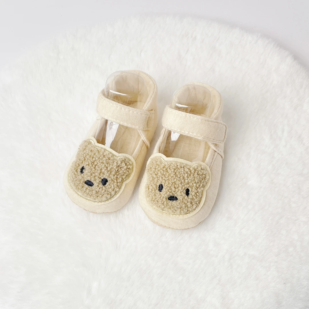 鞋子新生婴儿防滑地板鞋韩版公主鞋男女宝宝超萌百天软底步前鞋