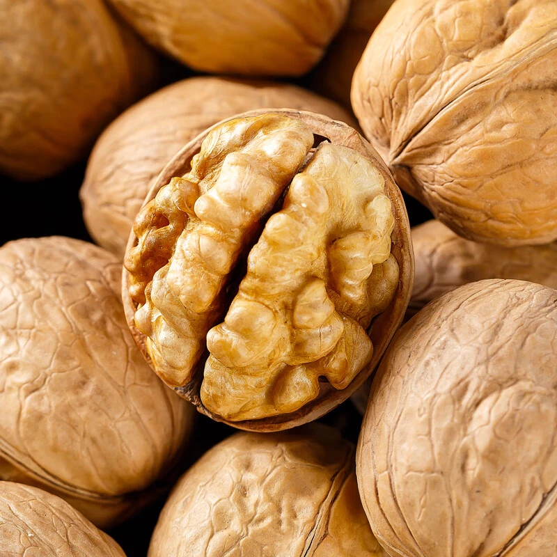 新疆阿克苏纸皮核桃手捏即开薄皮饱满营养适合孕妇老人小孩
