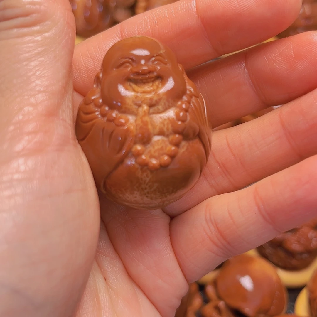 【闪购商品】橄榄核雕米勒一个