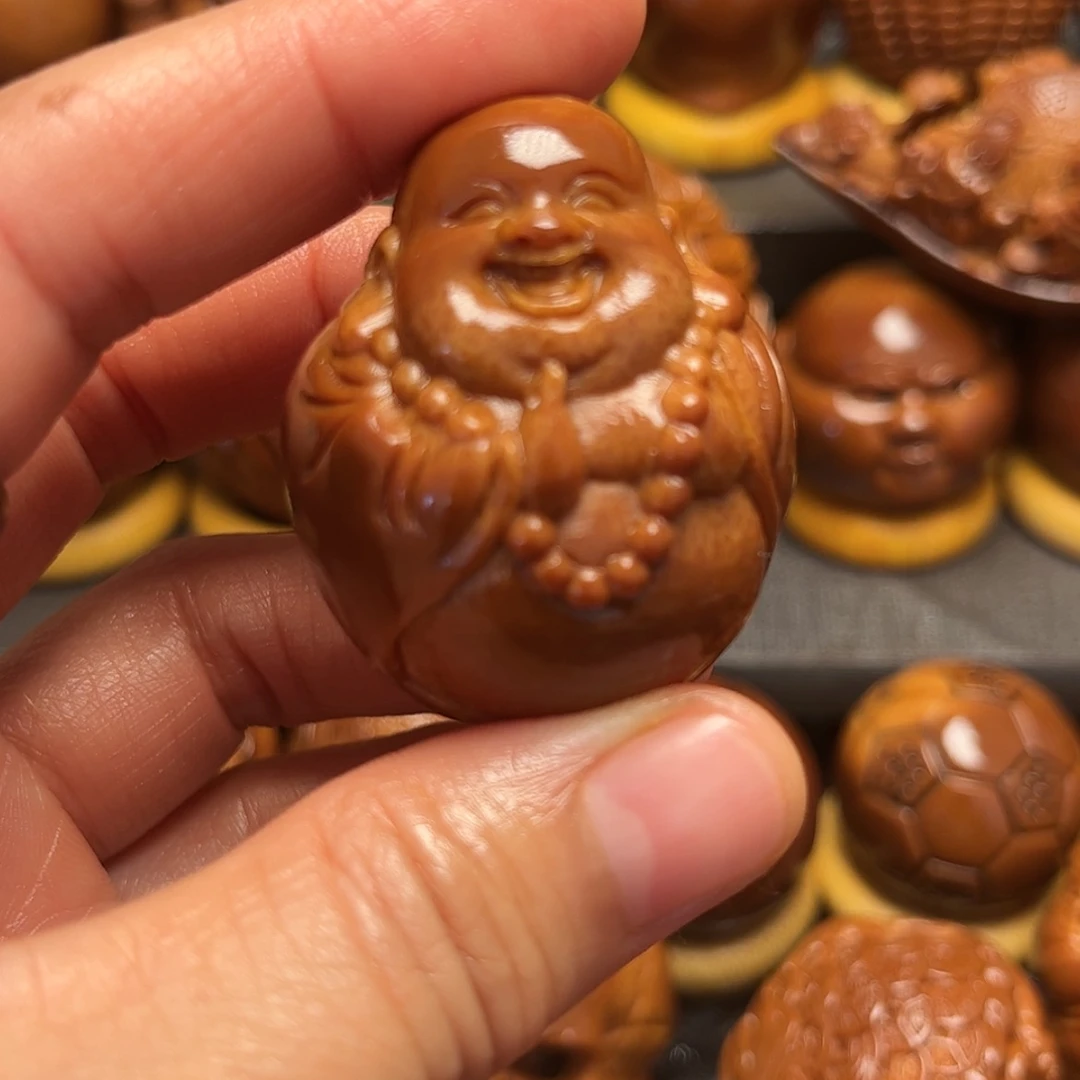 【闪购商品】橄榄核雕米勒一个
