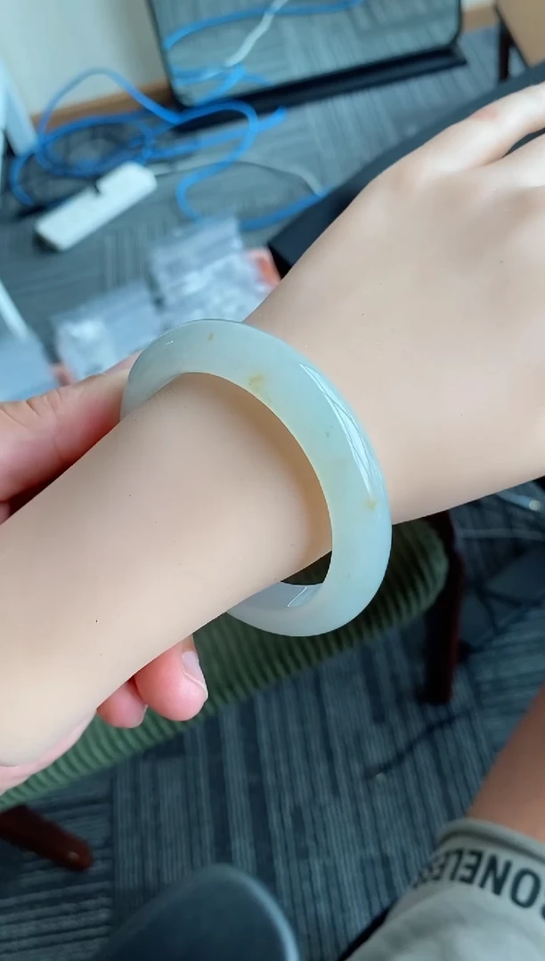 【闪购商品】翡翠手镯未镶嵌39号56.8*12.2*9.5正圈