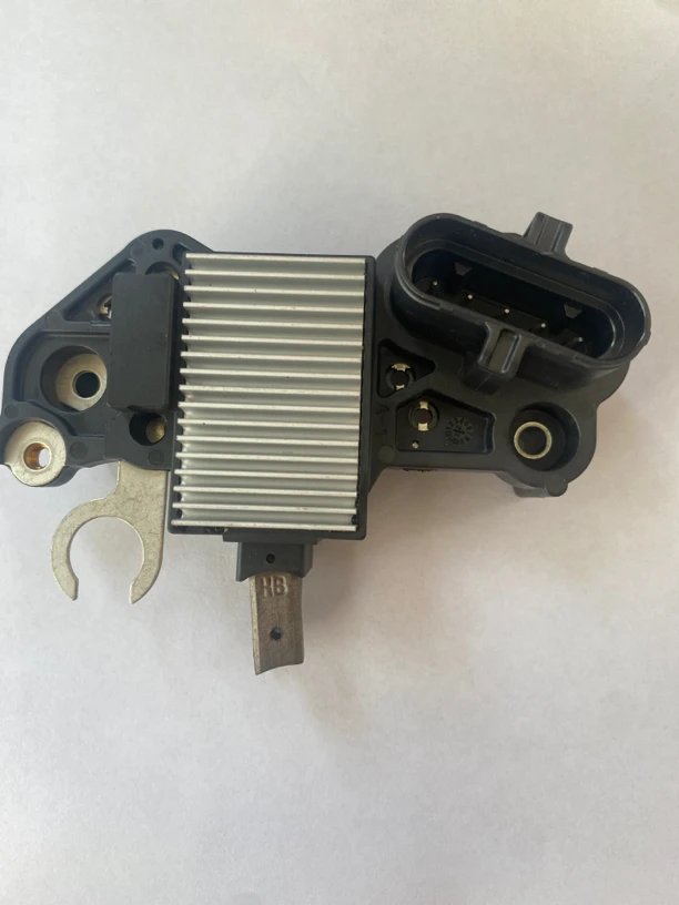 重汽奥博发电机调节器29722/2912YNZ