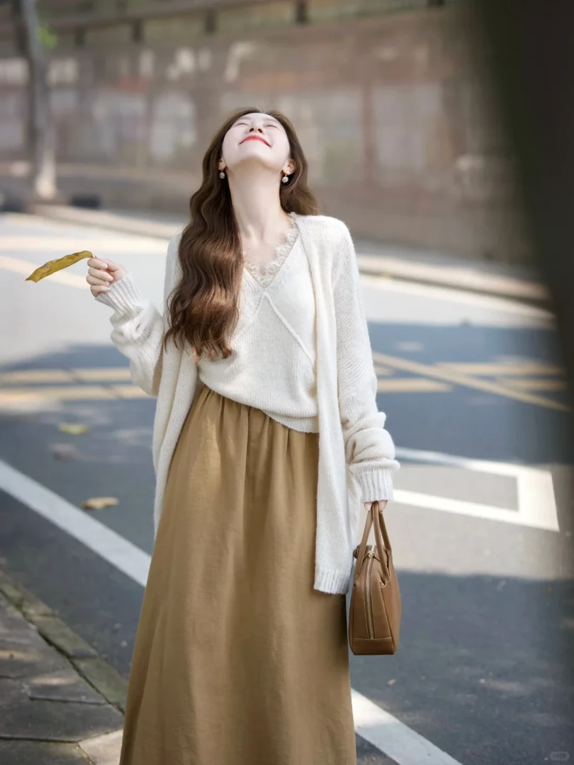 2024入秋一整套甜美减龄温柔休闲无袖背心开衫上衣半身裙三件套装