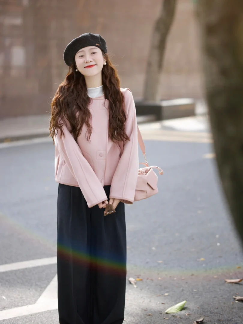 2024秋冬新款高级感穿搭粉色毛呢外套女搭配牛仔裤显瘦百搭两件套