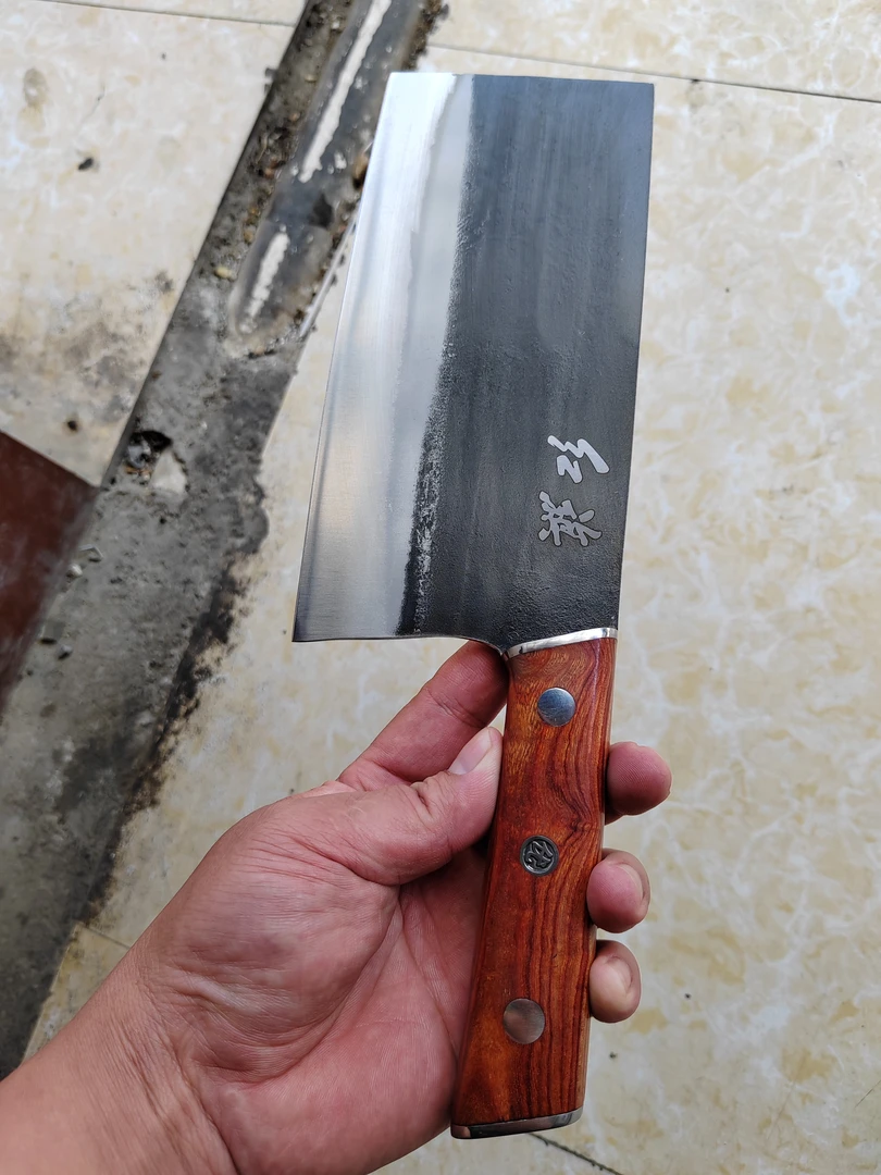 手工锻打斩切菜刀，合适大众家用砍鸡鸭，切肉