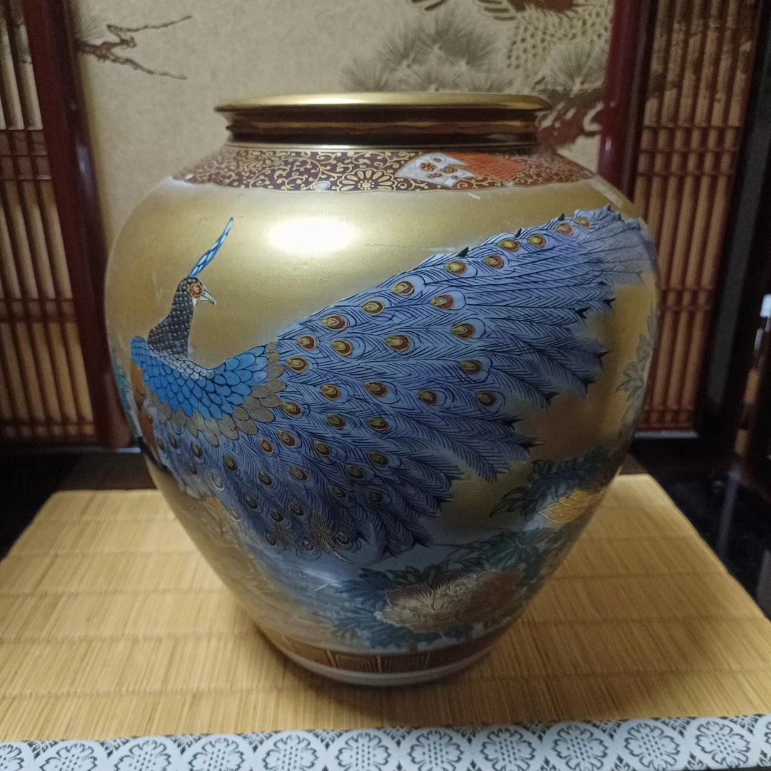 日瓷九古锦山花瓶