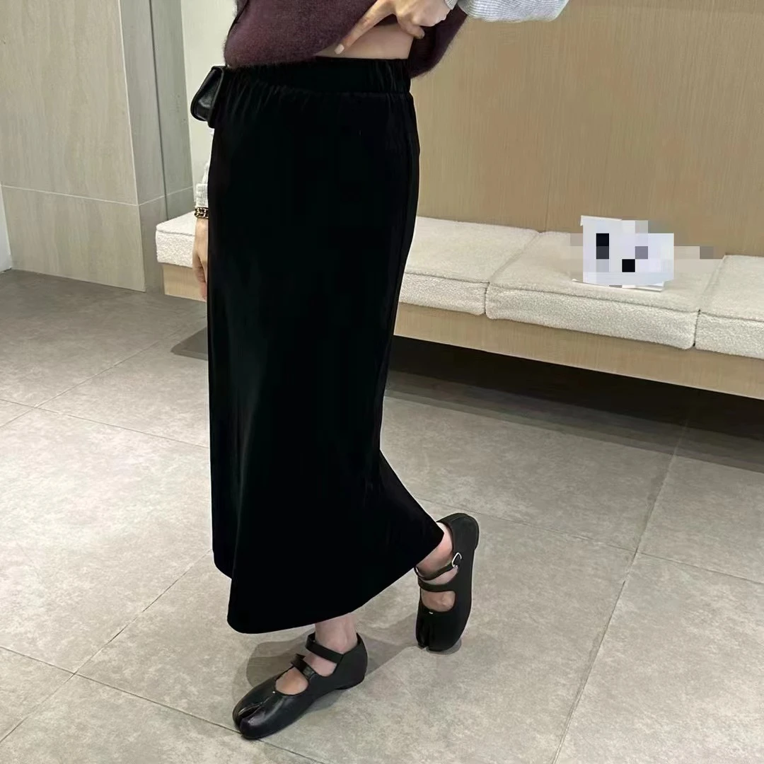 纯色丝绒裙显瘦气质时尚百搭黑色秋冬