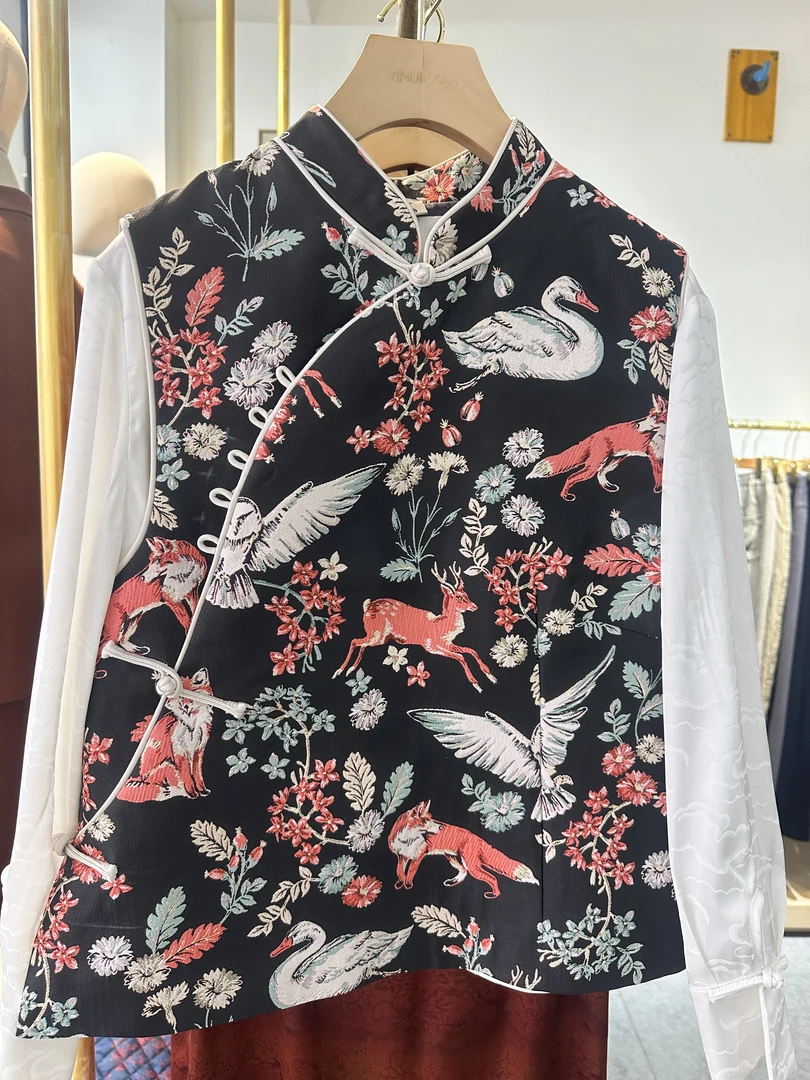 新中式锦缎提花立领马甲