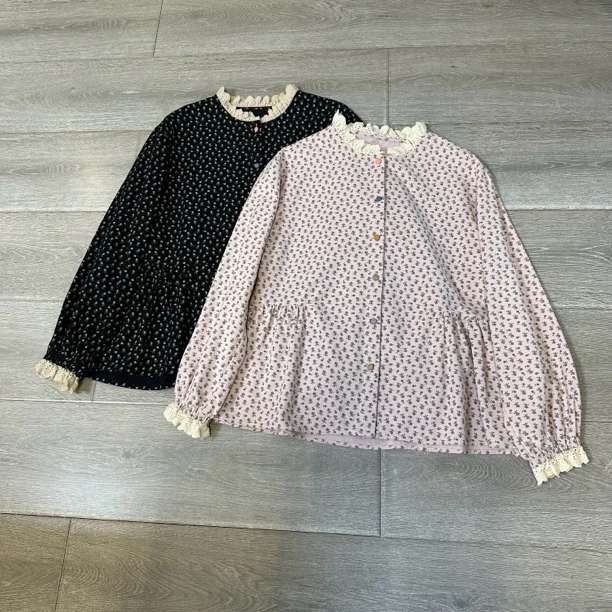 ALJ247减龄花边领磨毛绒布印花打底衬衫开衫衬衣。