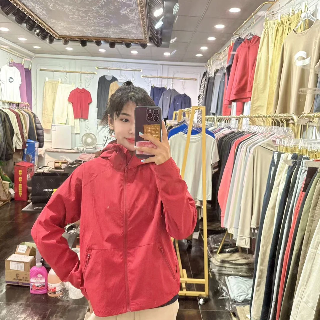 【浩馨服饰】241797连帽拉链短风衣