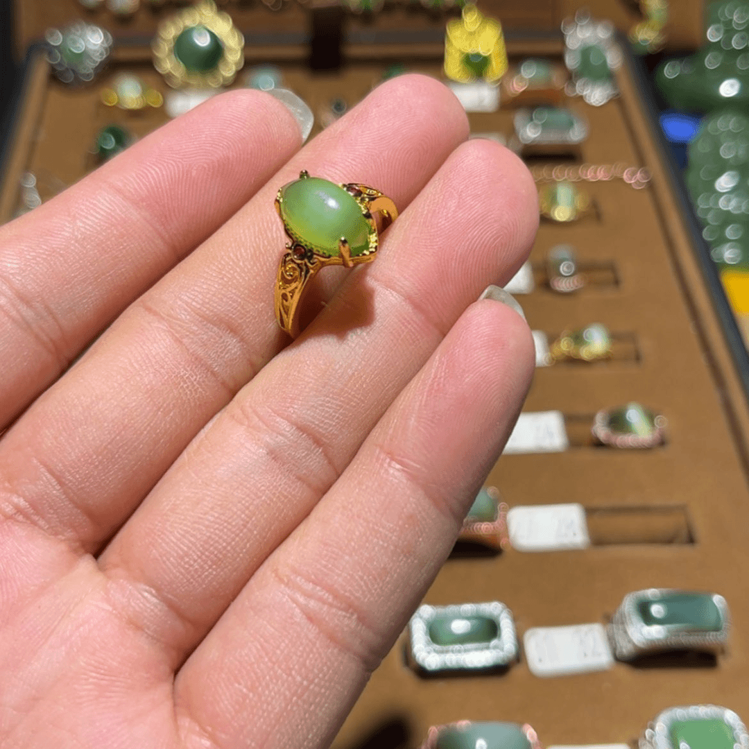 【闪购商品】和田玉戒指合金雨****烂