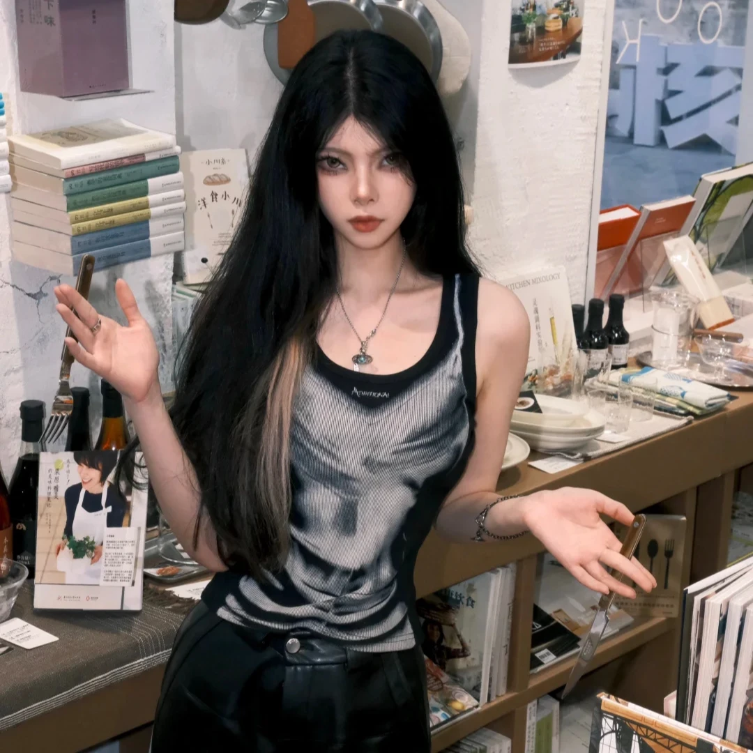 美式复古短款背心t恤女夏季2025新款黑色显瘦创意印花修身上衣潮