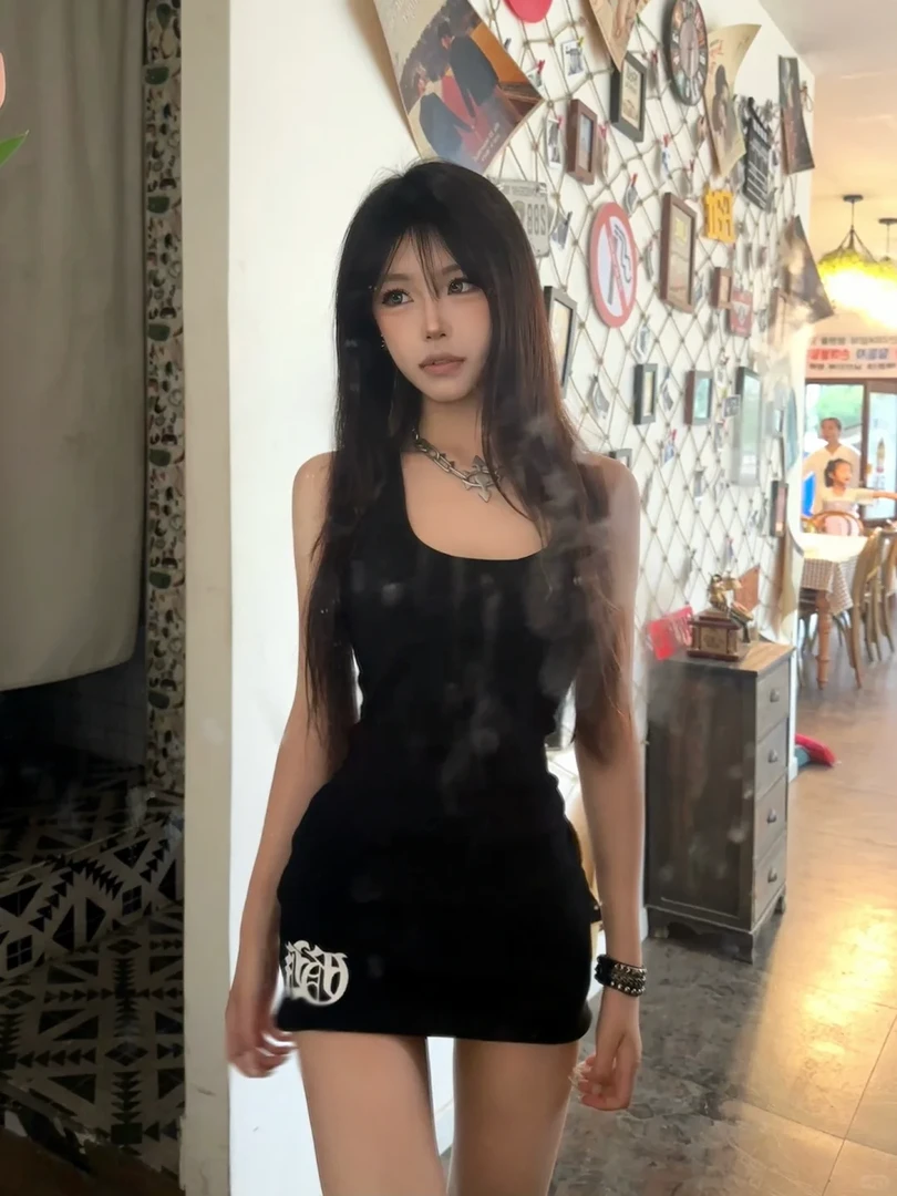 美式印花修身吊带背心女夏季新款小众显瘦内搭辣妹无袖中长款上衣