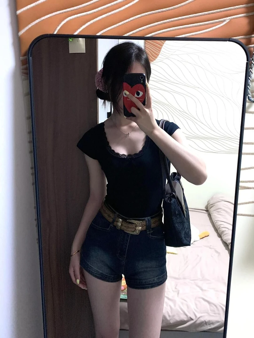 独特别致绝美上衣2024新款蝴蝶结蕾丝花边黑色正肩短袖t恤女夏季