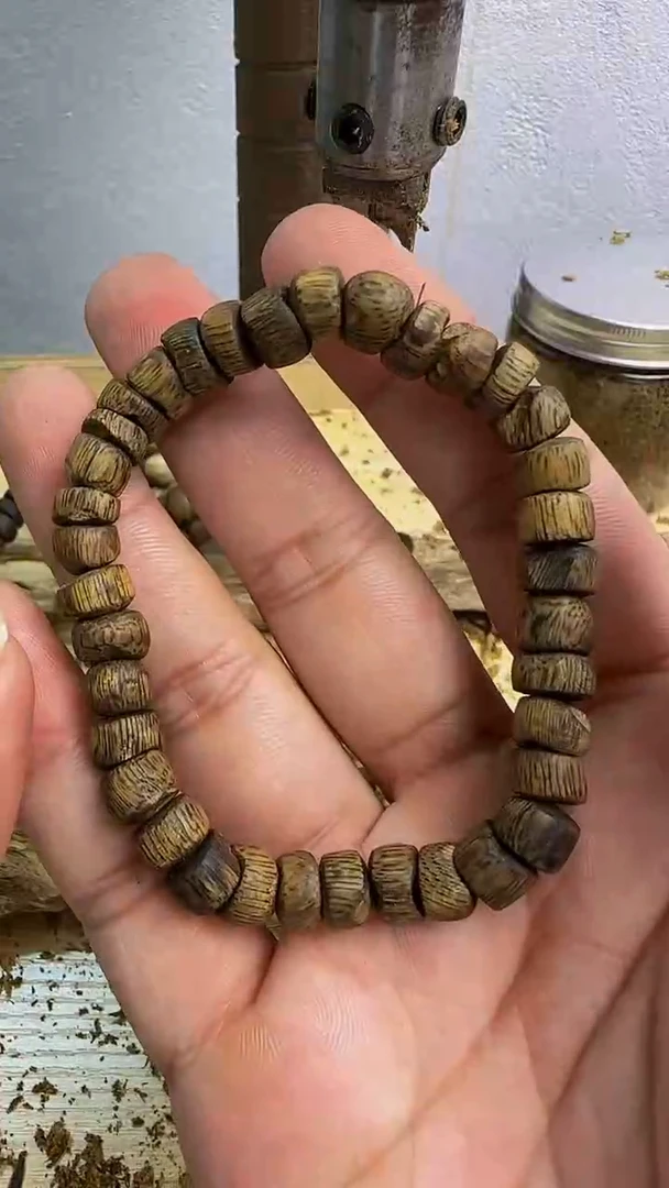 【闪购商品】沉香手串单圈小丁口0.8