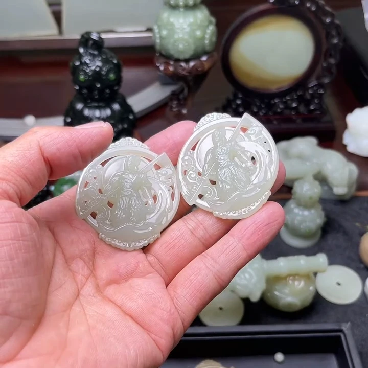 老王珠宝D和田玉 新疆且末迪克兰料 大圣车挂 多样性发一