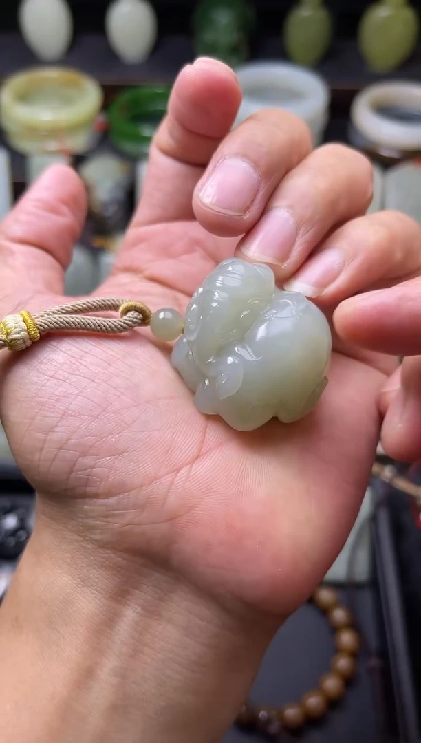 【闪购商品】和田玉手把未镶嵌D且末青白 大象