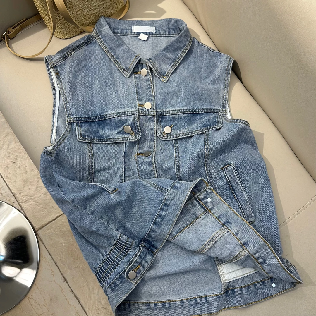 岛与屿-新款美式复古无袖设计感牛仔马甲Y8840