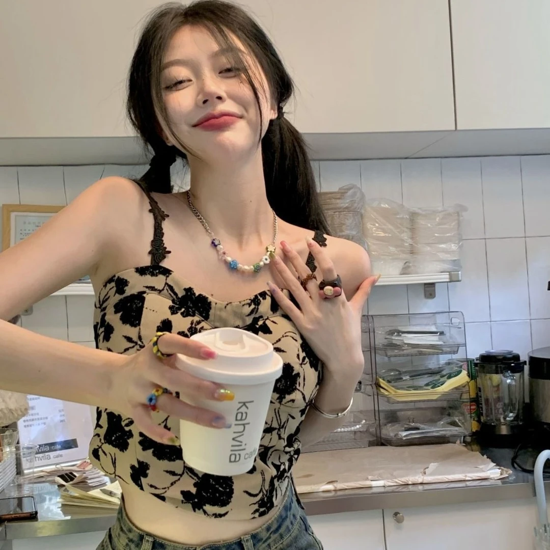 法式干枯玫瑰印花吊带夏季辣妹修身内搭上衣自带杯垫