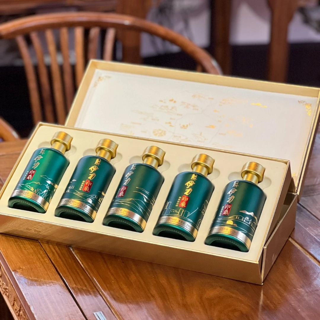 伊力牌伊力特牌伊力印象 5瓶礼盒装 绵柔 净含量浓香型50度200