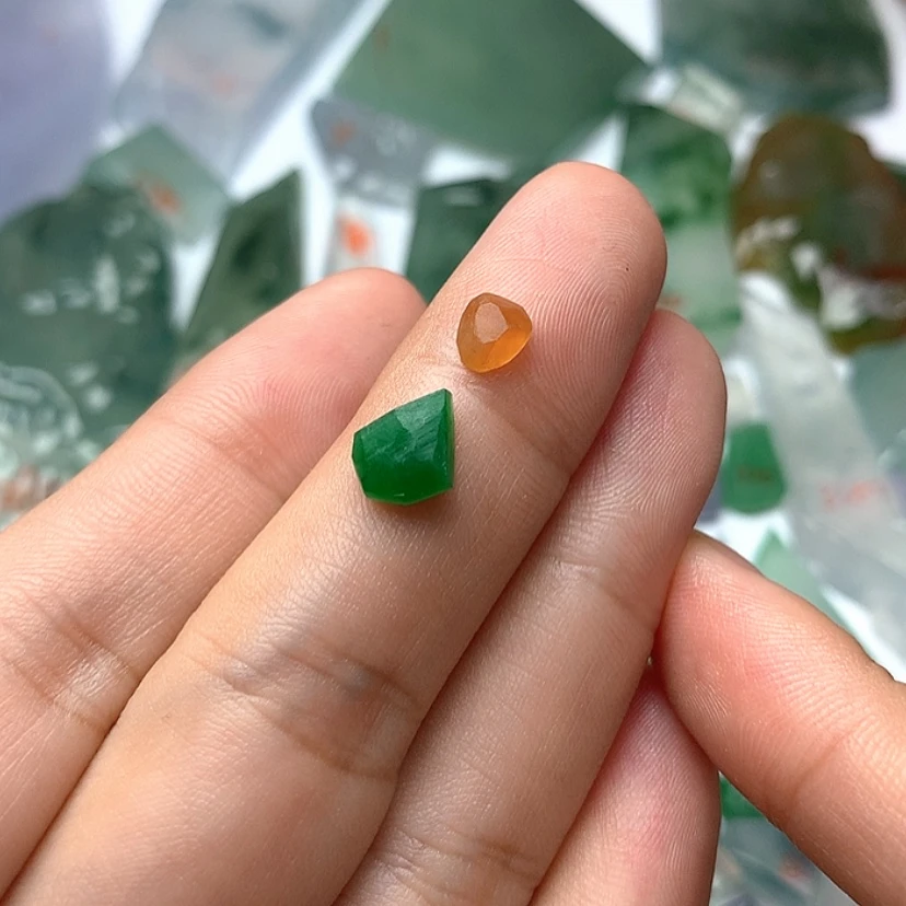 【闪购商品】定制翡翠未镶嵌缅甸天然翡翠吊坠挂件