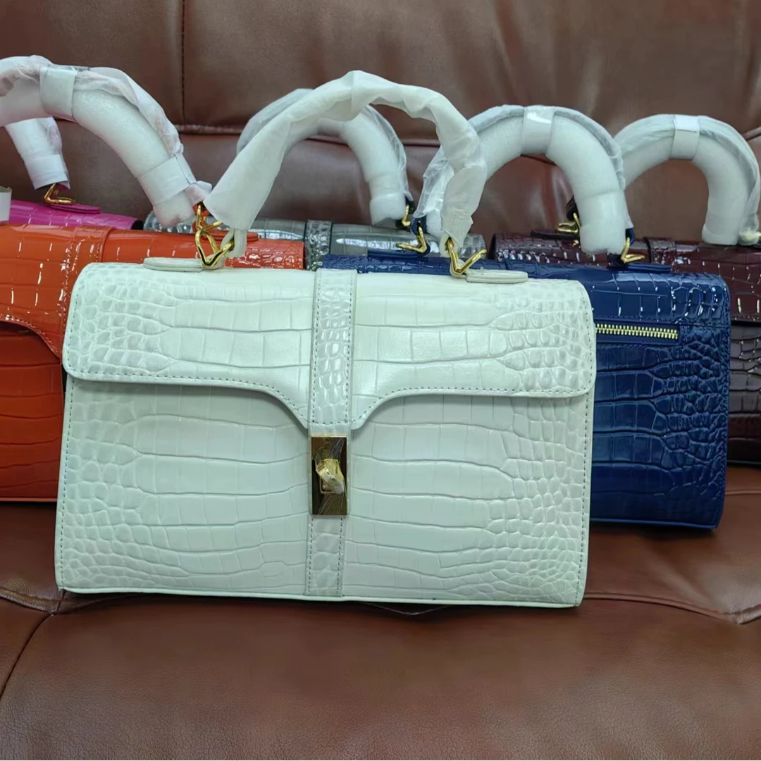 新款手提搭扣肩背斜挎包