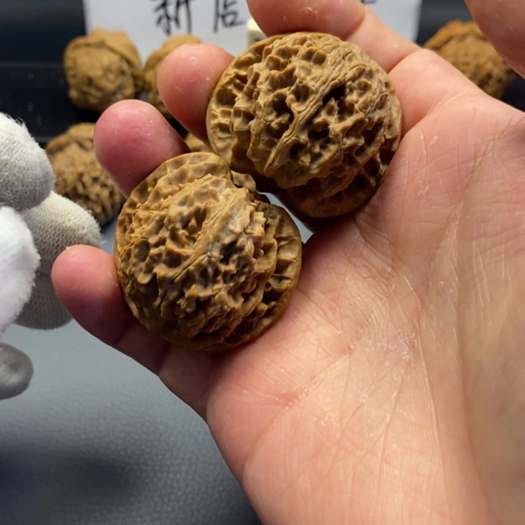 【闪购商品】文玩核桃吊坠雨***秀40苹果