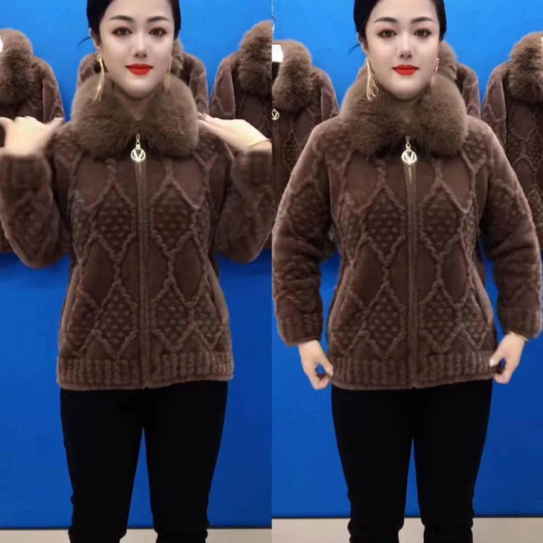 秋冬妈妈装水貂绒加厚短外套女中老年宽松大码洋气高档毛领上衣