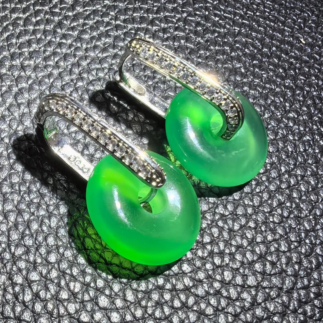 石来运转！杨幂同款高品质天然绿玉髓甜甜圈平安扣耳环银