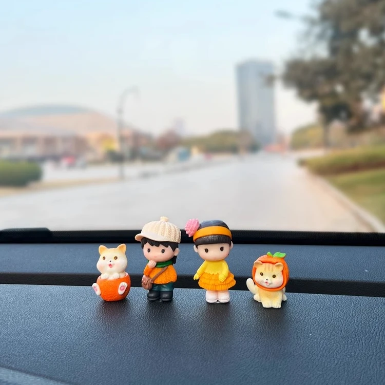 汽车摆件可爱卡通男孩汽车中控台车内装饰品窗边摆件公仔车载用品