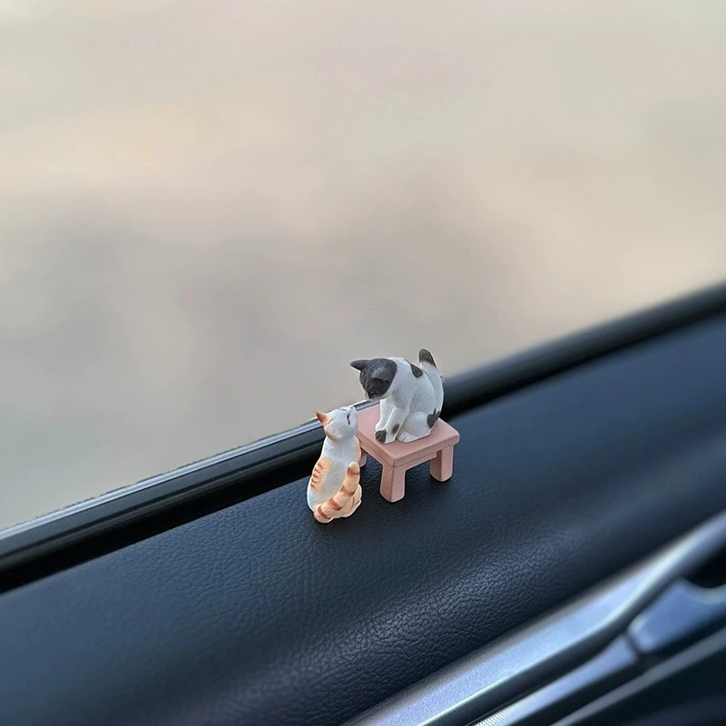 亲亲小猫咪汽车窗边中控台摆件夏日可爱装饰品个性车载治愈系公仔